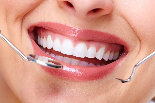 How Does Full Mouth Reconstruction Restore Teeth?